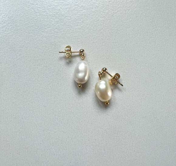 Dainty Pearls