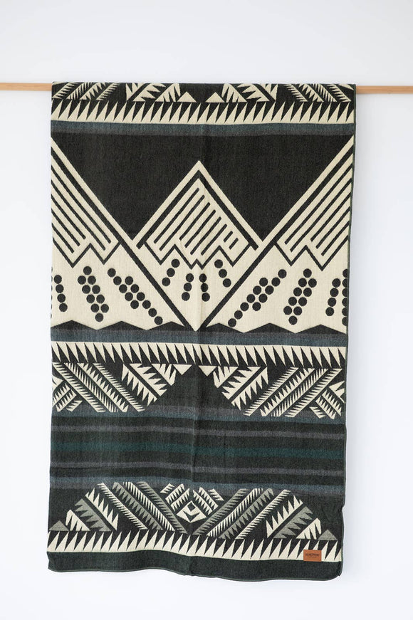 Mountain Flakes Queen Blanket - Tundra