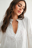 Boho-Chic Embroidered White Peasant Blouse: OFF WHITE