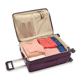 Briggs & Riley - BASELINE Medium Expandable Spinner - Plum