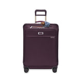 Briggs & Riley - BASELINE Medium Expandable Spinner - Plum