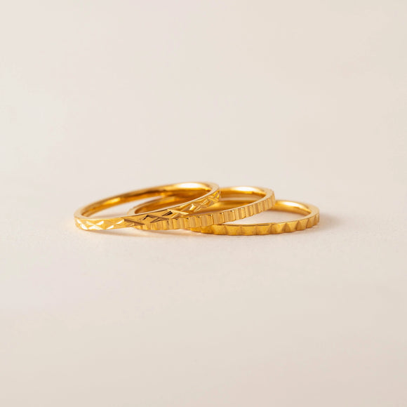 Lover's Tempo - Waterproof Brit Ring Stack Set - Gold