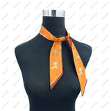 Bend narrow scarf
