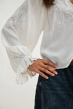 Boho-Chic Embroidered White Peasant Blouse: OFF WHITE
